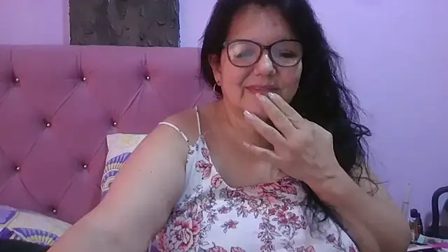 Snapshot of kassandra02 chatting on 6, 7, 2026 kassandra02 online show from 6, 7, 2026