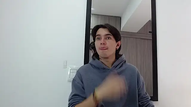 alex connorr online show from 26, 2, 2025