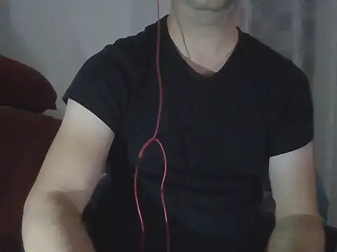 Snapshot of fikoivos chatting on 8, 11, 2025 fikoivos online show from 8, 11, 2025