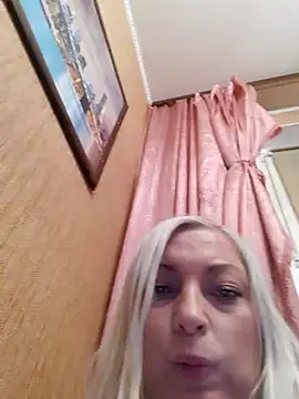 Snapshot of cutecatXXX chatting on 20, 12, 2024 cutecatXXX online show from 20, 12, 2024