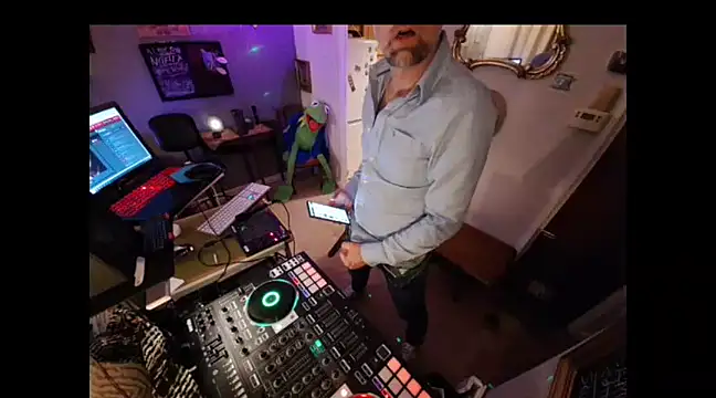 Snapshot of bibananaman chatting on 7, 3, 2025 bibananaman online show from 7, 3, 2025