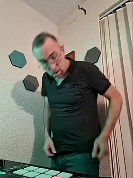 Snapshot of bibananaman chatting on 9, 10, 2025 bibananaman online show from 9, 10, 2025