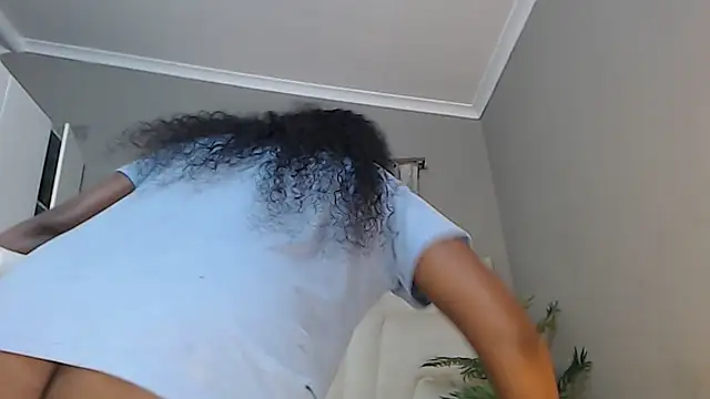 naughtyblackdolie online show from 19, 12, 2024