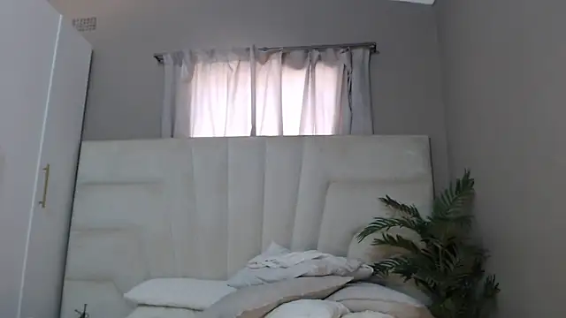 naughtyblackdolie online show from 7, 2, 2025