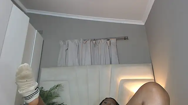 naughtyblackdolie online show from 4, 10, 2025