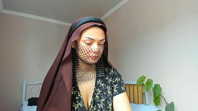  cleopattra  online show from 15, 12, 2025