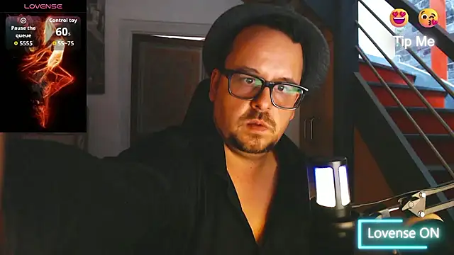 Snapshot of punky233 chatting on 15, 9, 2025 punky233 online show from 15, 9, 2025