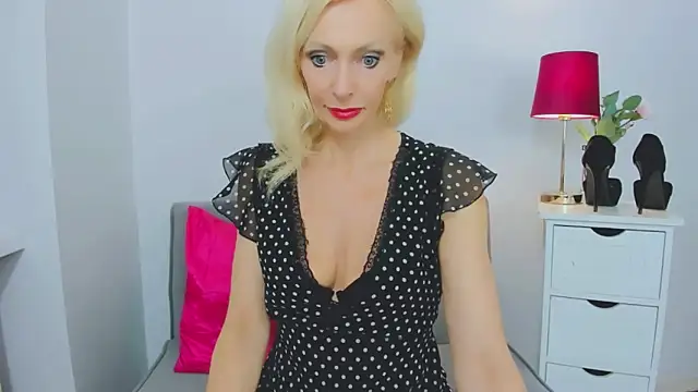 CrystalHotty online show from 21, 1, 2025