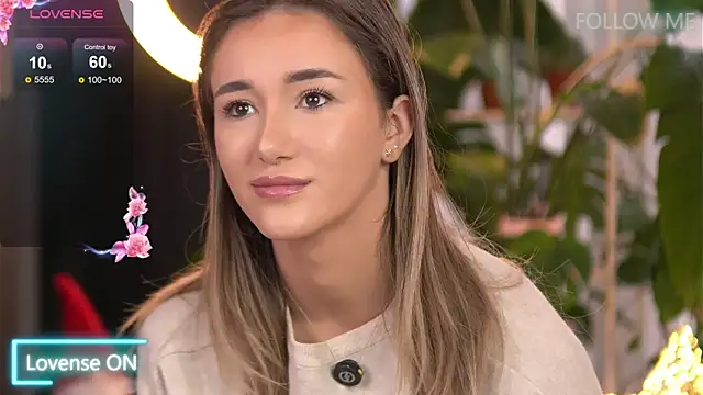 EmilyRaymont online show from 17, 12, 2025