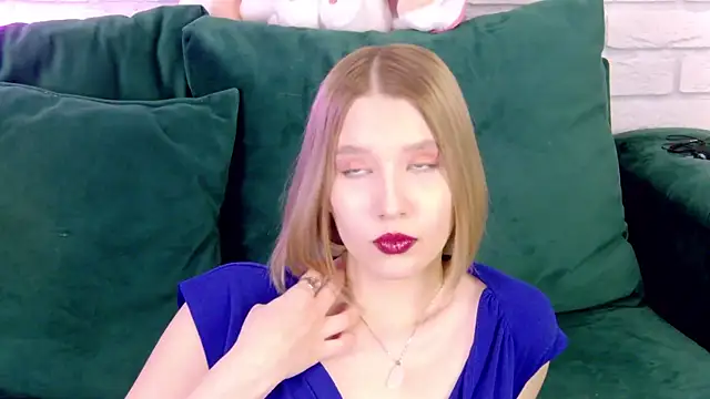 LiliLinn online show from 7, 3, 2025