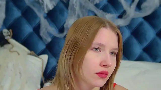 LiliLinn online show from 25, 10, 2025