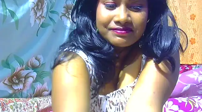 Snapshot of sexy_roma chatting on 7, 2, 2025 sexy roma online show from 7, 2, 2025