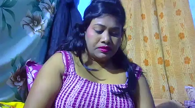 Snapshot of sexy_roma chatting on 6, 3, 2025 sexy roma online show from 6, 3, 2025