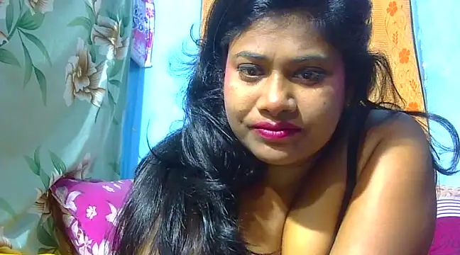 Snapshot of sexy_roma chatting on 7, 3, 2025 sexy roma online show from 7, 3, 2025