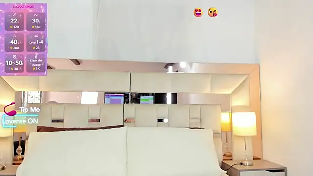 hazel ross tcw online show from 16, 12, 2025