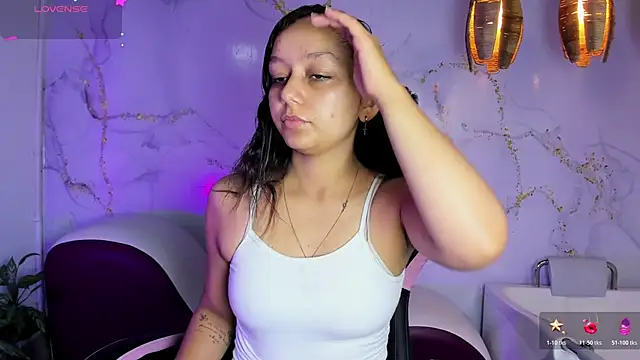 Snapshot of katy_sweet19 chatting on 30, 5, 2026 katy sweet19 online show from 30, 5, 2026