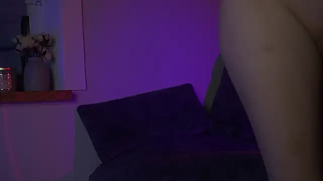 Snapshot of GlamourNova chatting on 6, 2, 2025 GlamourNova online show from 6, 2, 2025