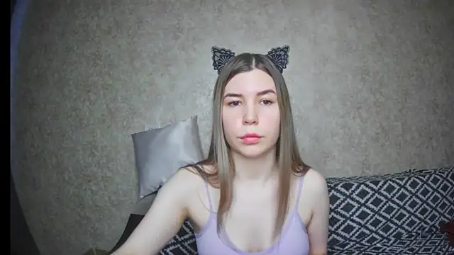 Snapshot of ElllaNuar chatting on 6, 2, 2025 ElllaNuar online show from 6, 2, 2025