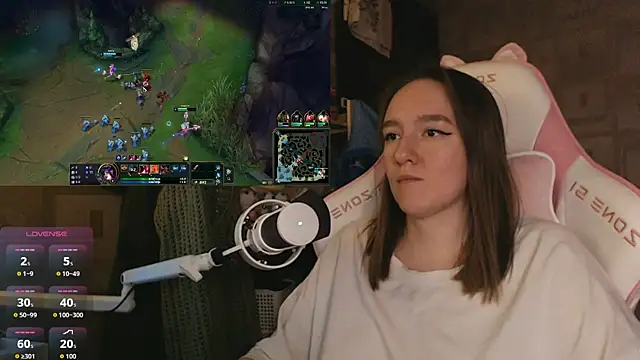 MoonlishSiren online show from 9, 4, 2026