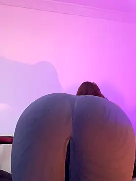 Snapshot of ValenGray chatting on 6, 11, 2025 ValenGray online show from 6, 11, 2025