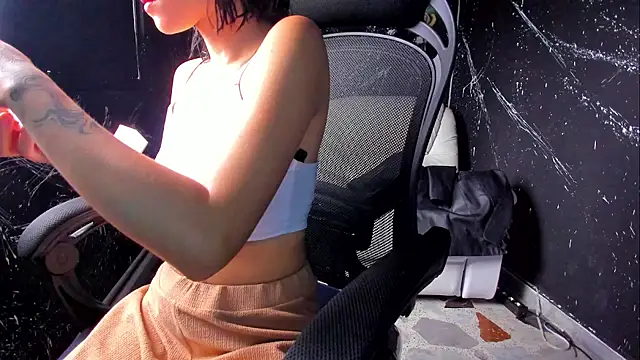 Snapshot of MelodyBliss chatting on 6, 3, 2025 MelodyBliss online show from 6, 3, 2025