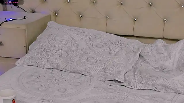 Snapshot of MelodyBliss chatting on 6, 11, 2025 MelodyBliss online show from 6, 11, 2025