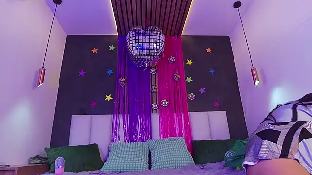 KendalMilleer online show from 13, 9, 2025