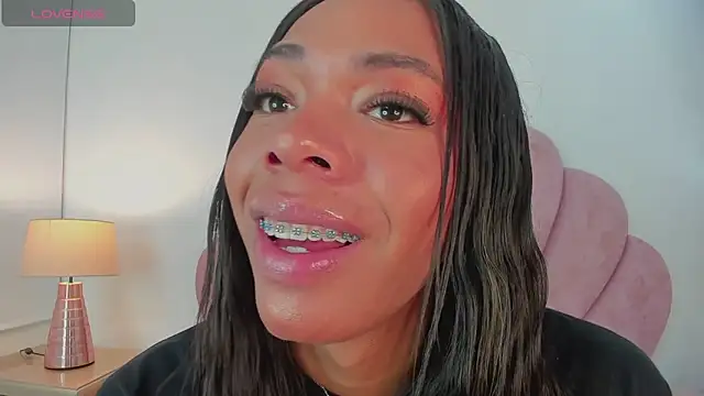 Nicole Paradise online show from 14, 2, 2025