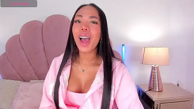 Nicole Paradise online show from 13, 2, 2026