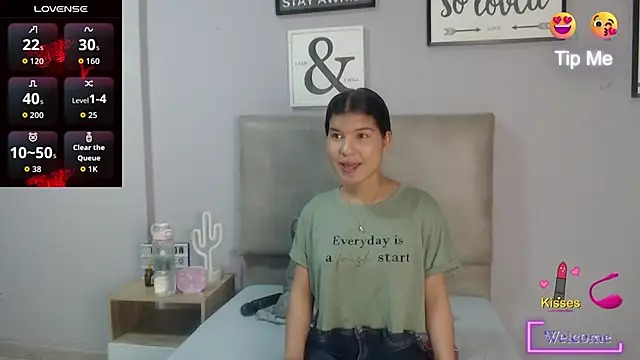 Snapshot of SophiaMeyerst chatting on 2, 5, 2026 SophiaMeyerst online show from 2, 5, 2026