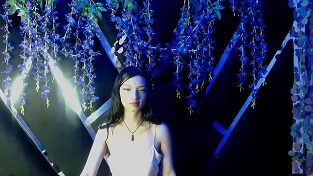 Snapshot of Aurora_18 chatting on 13, 9, 2025 Aurora 18 online show from 13, 9, 2025