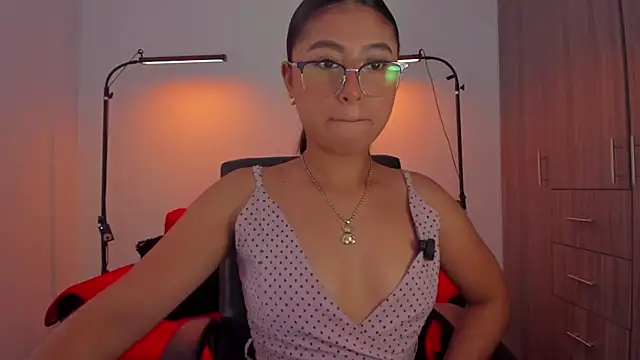 cloy baby   online show from 13, 4, 2026