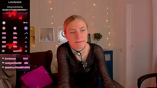 MaraCooperrr online show from 2, 2, 2025