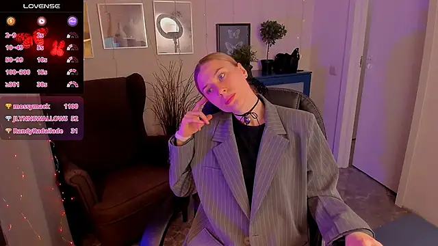 MaraCooperrr online show from 7, 2, 2025