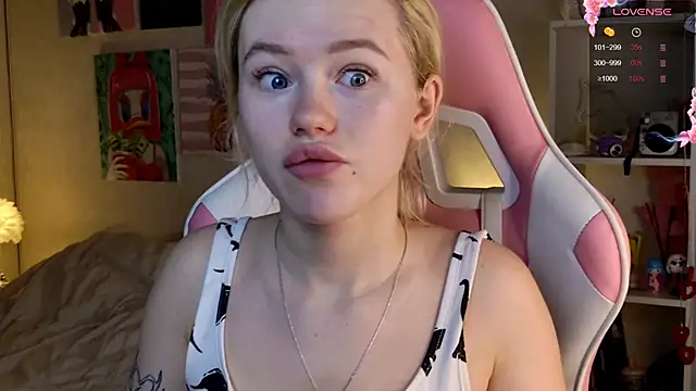 LexieLoree online show from 5, 2, 2025