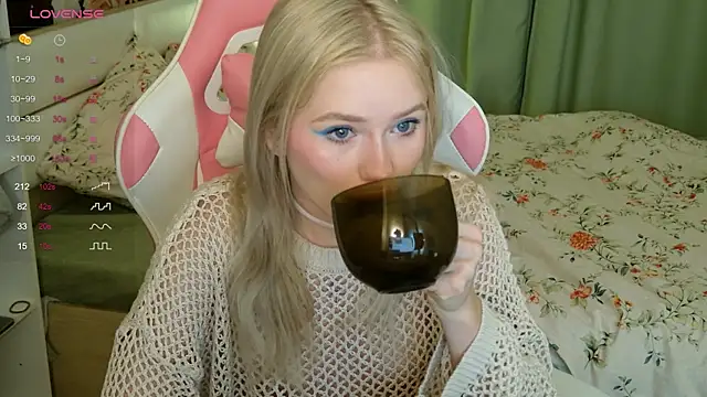 LexieLoree online show from 6, 10, 2025