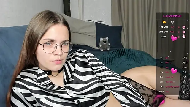 lina haall online show from 26, 12, 2024