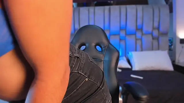 EmmilyCristal online show from 9, 9, 2025