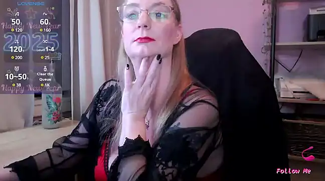 Snapshot of Nova_mea chatting on 5, 1, 2025 Nova mea online show from 5, 1, 2025