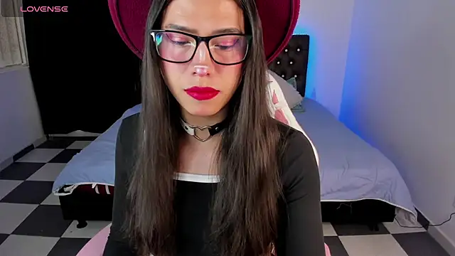 paula kawaiifu  online show from 8, 1, 2025