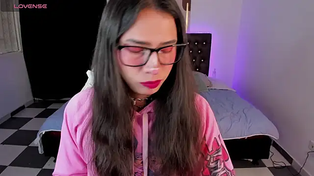 paula kawaiifu  online show from 18, 1, 2025