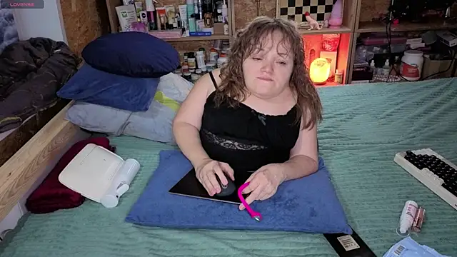 MiniNatalie online show from 4, 12, 2025