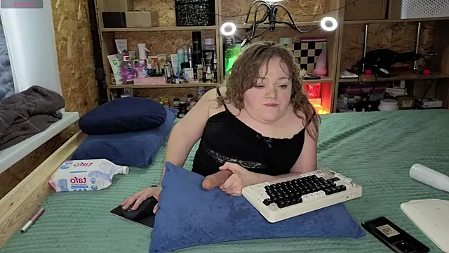 MiniNatalie online show from 23, 12, 2025