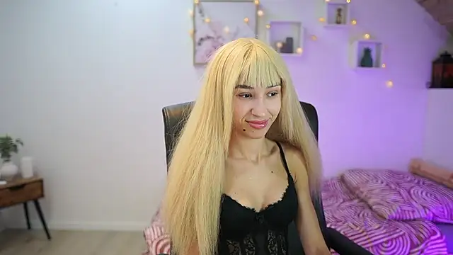 Snapshot of Amai__Liu chatting on 5, 11, 2025 Amai Liu online show from 5, 11, 2025