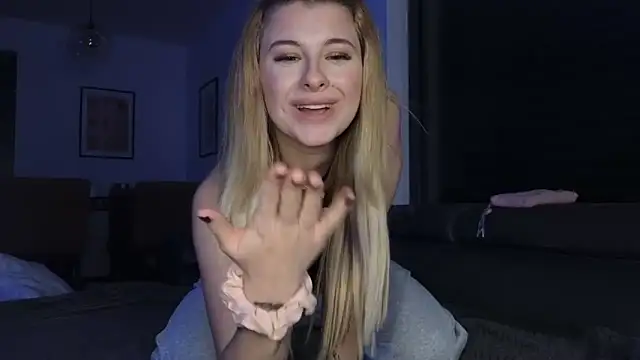 Mia-Minou online show from 14, 2, 2025