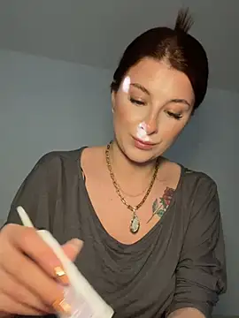 Mia-Minou online show from 23, 3, 2026