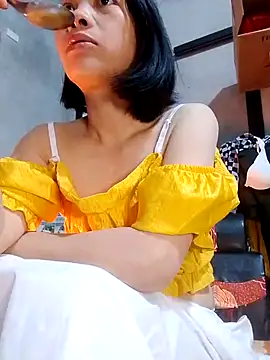 Snapshot of Aninyin22 chatting on 3, 2, 2025 Aninyin22 online show from 3, 2, 2025