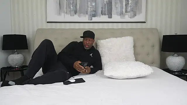 Snapshot of thewestwingxxxxx chatting on 13, 11, 2025 thewestwingxxxxx online show from 13, 11, 2025