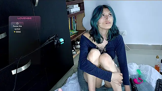 Camila---torres online show from 20, 9, 2025