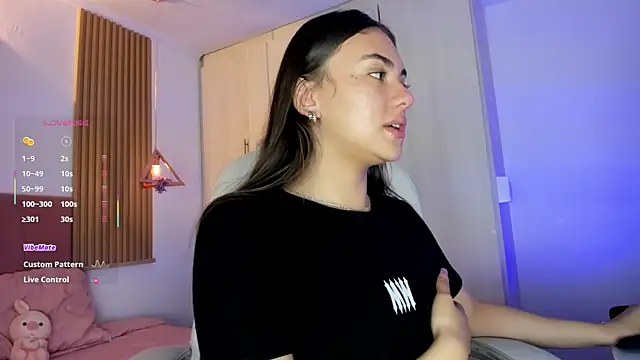 Snapshot of mia_nevaeh chatting on 11, 7, 2026 mia nevaeh online show from 11, 7, 2026